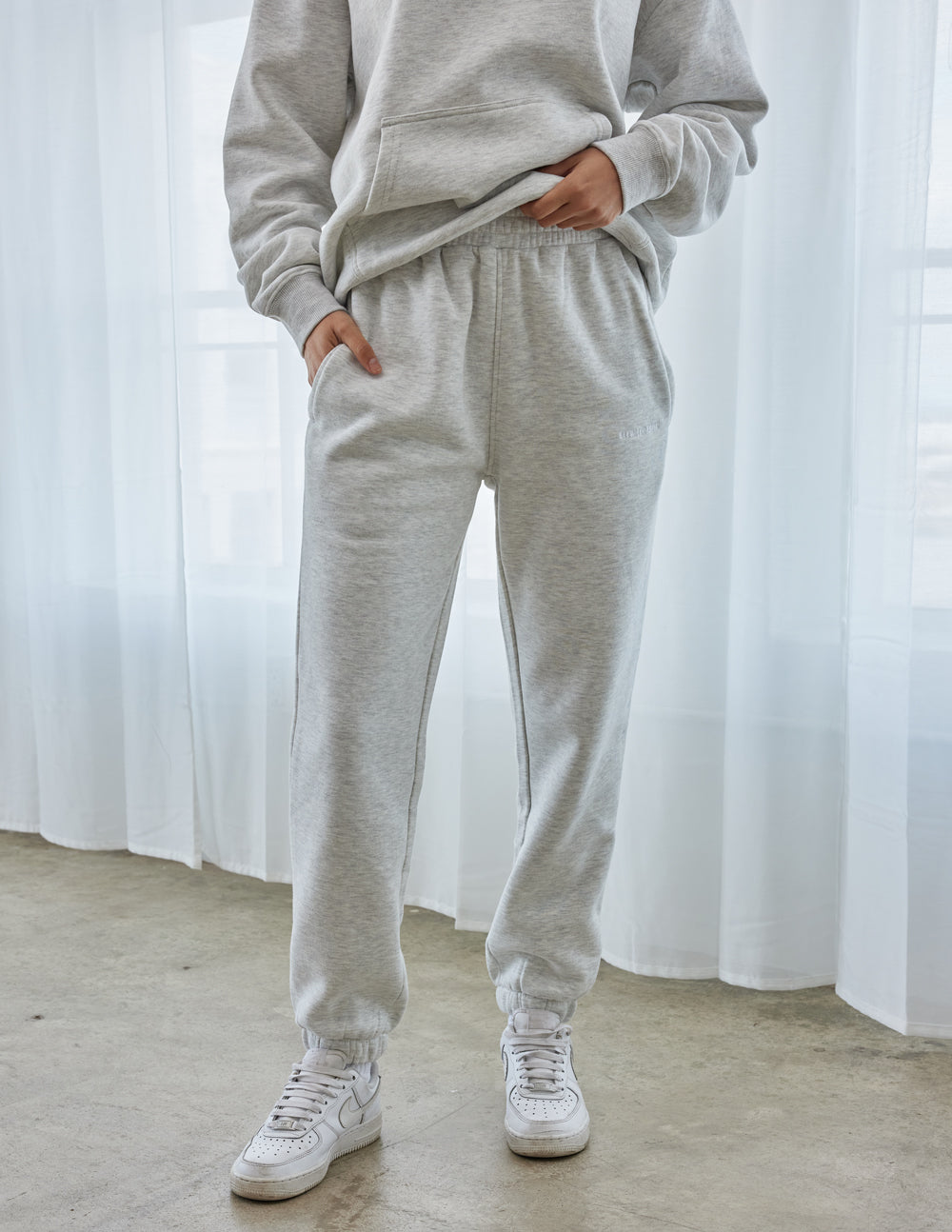 Basics Cloud Grey Unisex Sweatpant