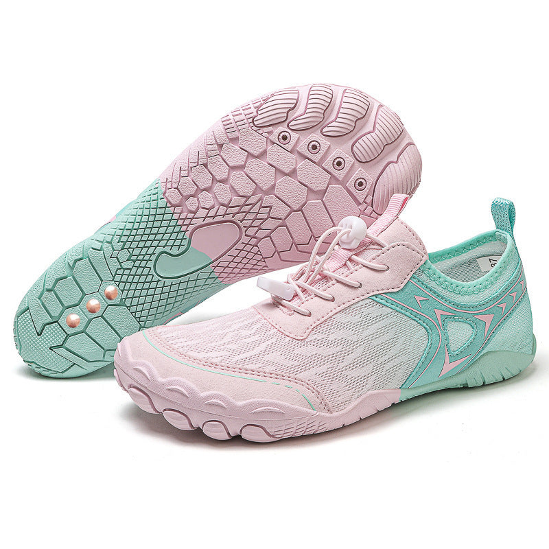 Canyon-walking shoes