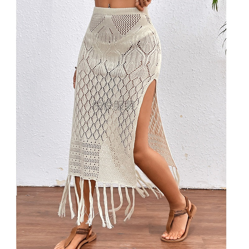 High-slit fringed skirt