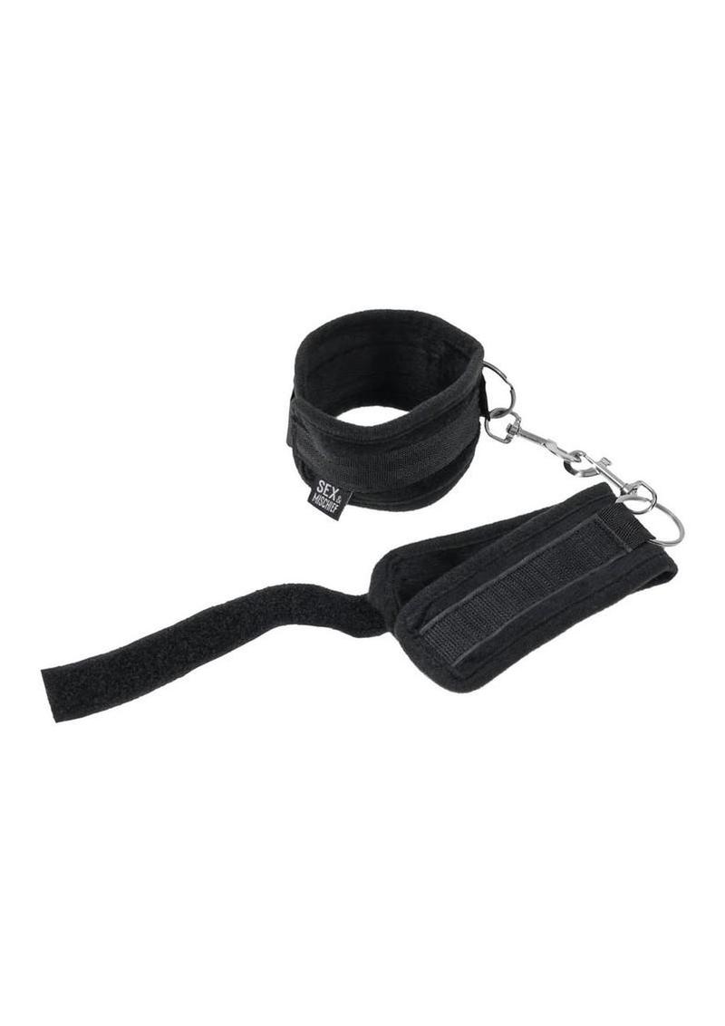 Adjustable Bed Restraint Strap System