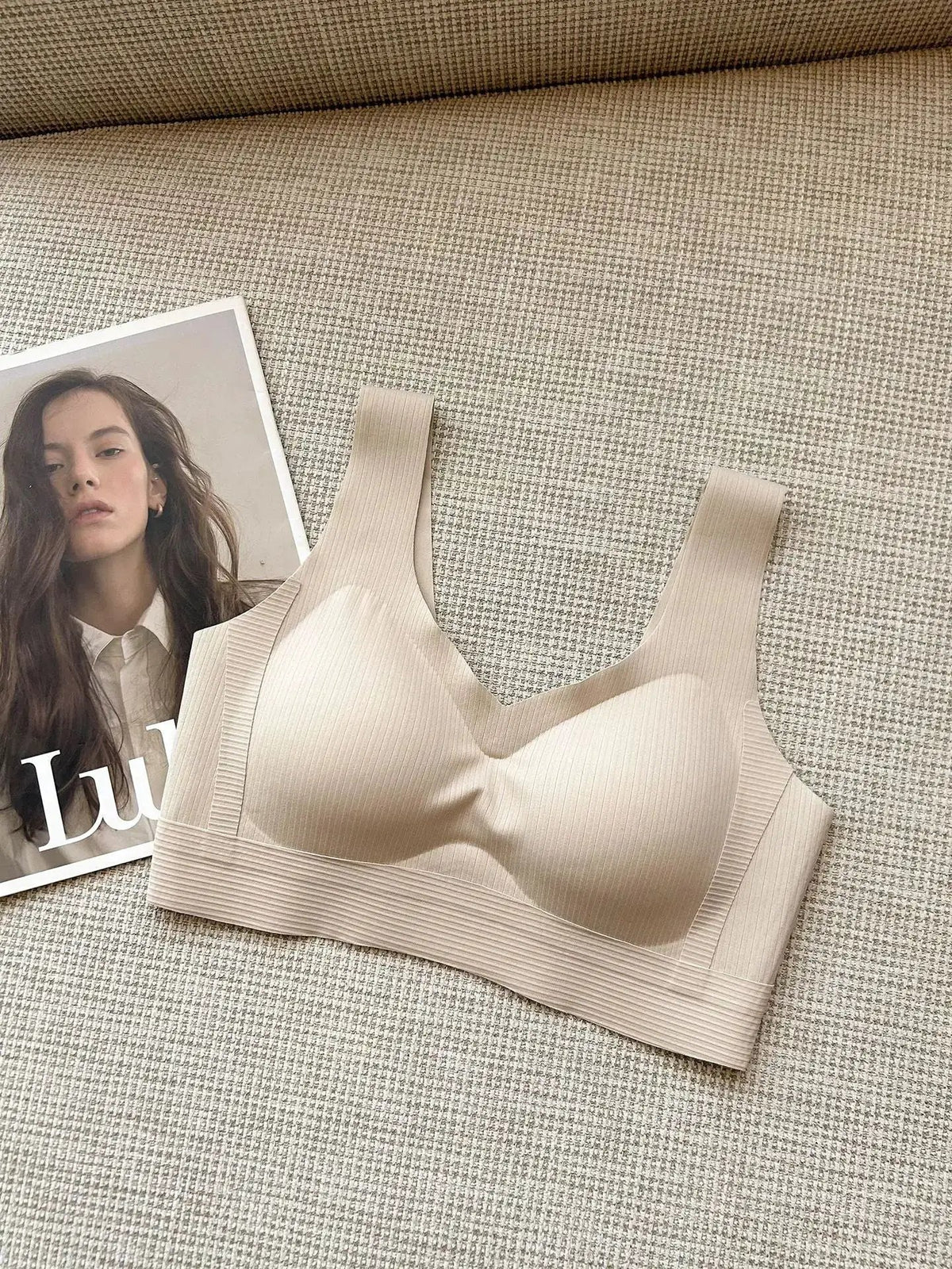 Seamless Underwear for Women with Small Busts, Thin Style, No Underwire, Fixed, No Empty Cup, Outward Expansion, Anti-Gravity Bra, Anti-Sagging by Dropshipman