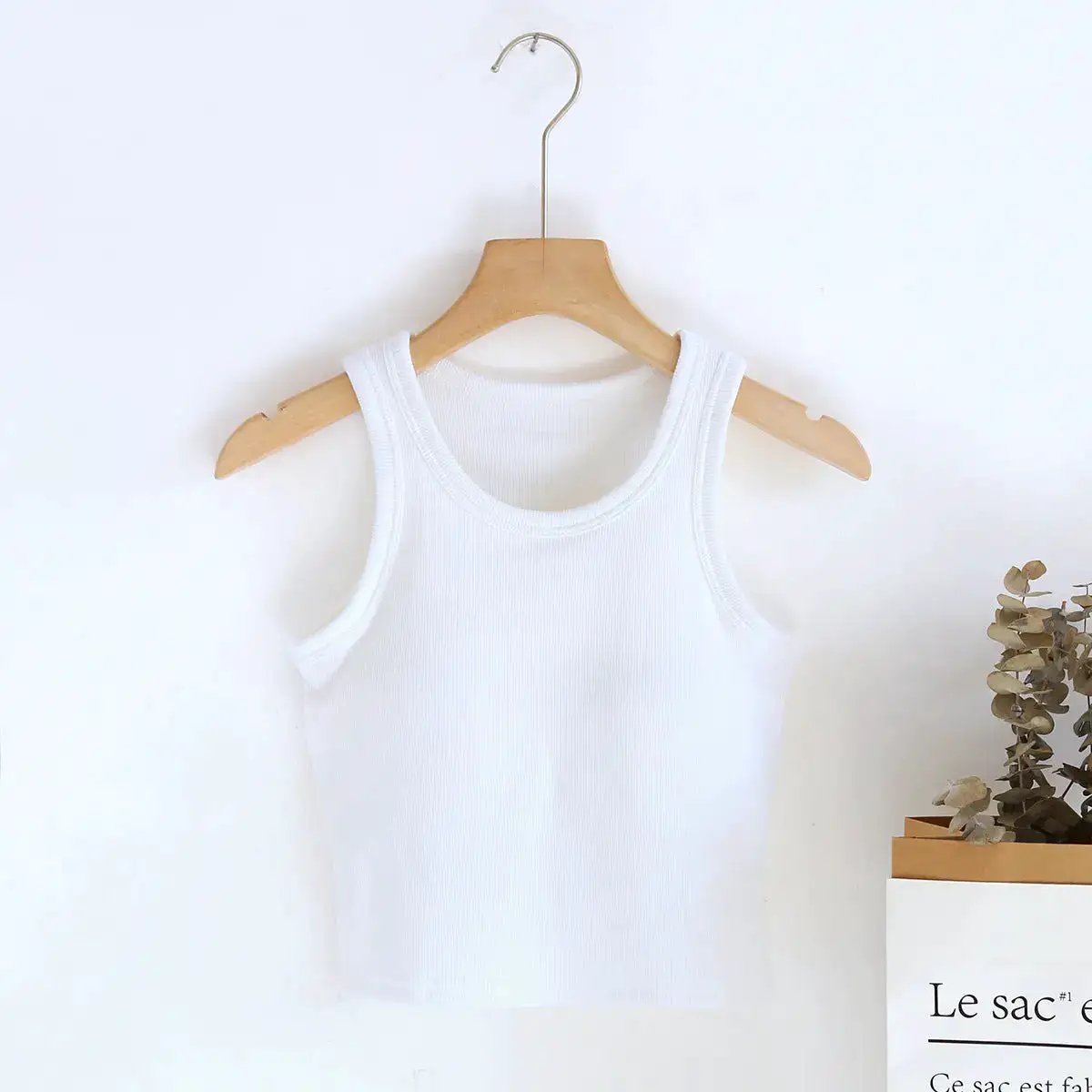Short vest with chest pad women&