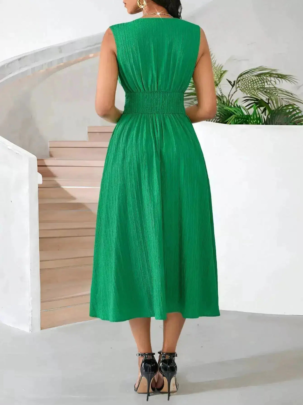Summer Long-Sleeveless Dress Wave Pleats Gathered Holiday Party Gown Elegant Women&
