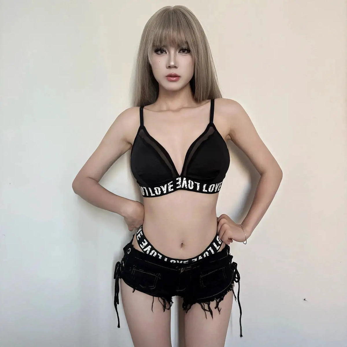 Sexy American Hot Girl Retro Low Waist Denim Shorts Women&
