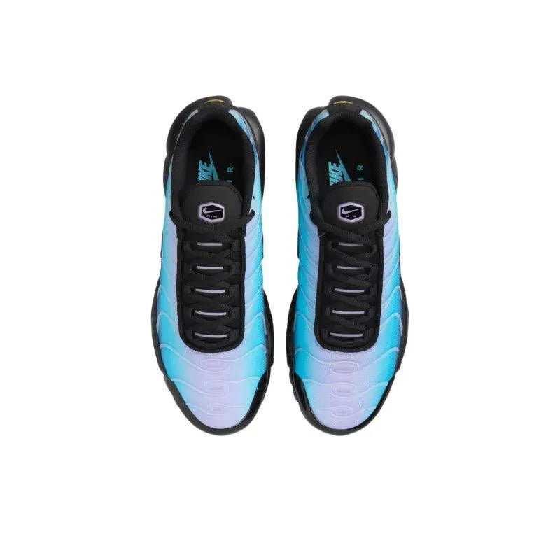 Nike Air Max Plus &