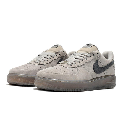 Nike Air Force 1 &