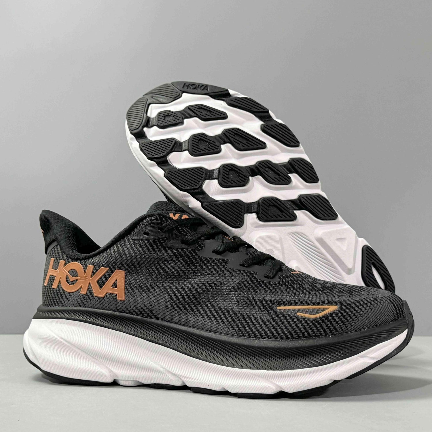 Hoka One One Clifton 9 &