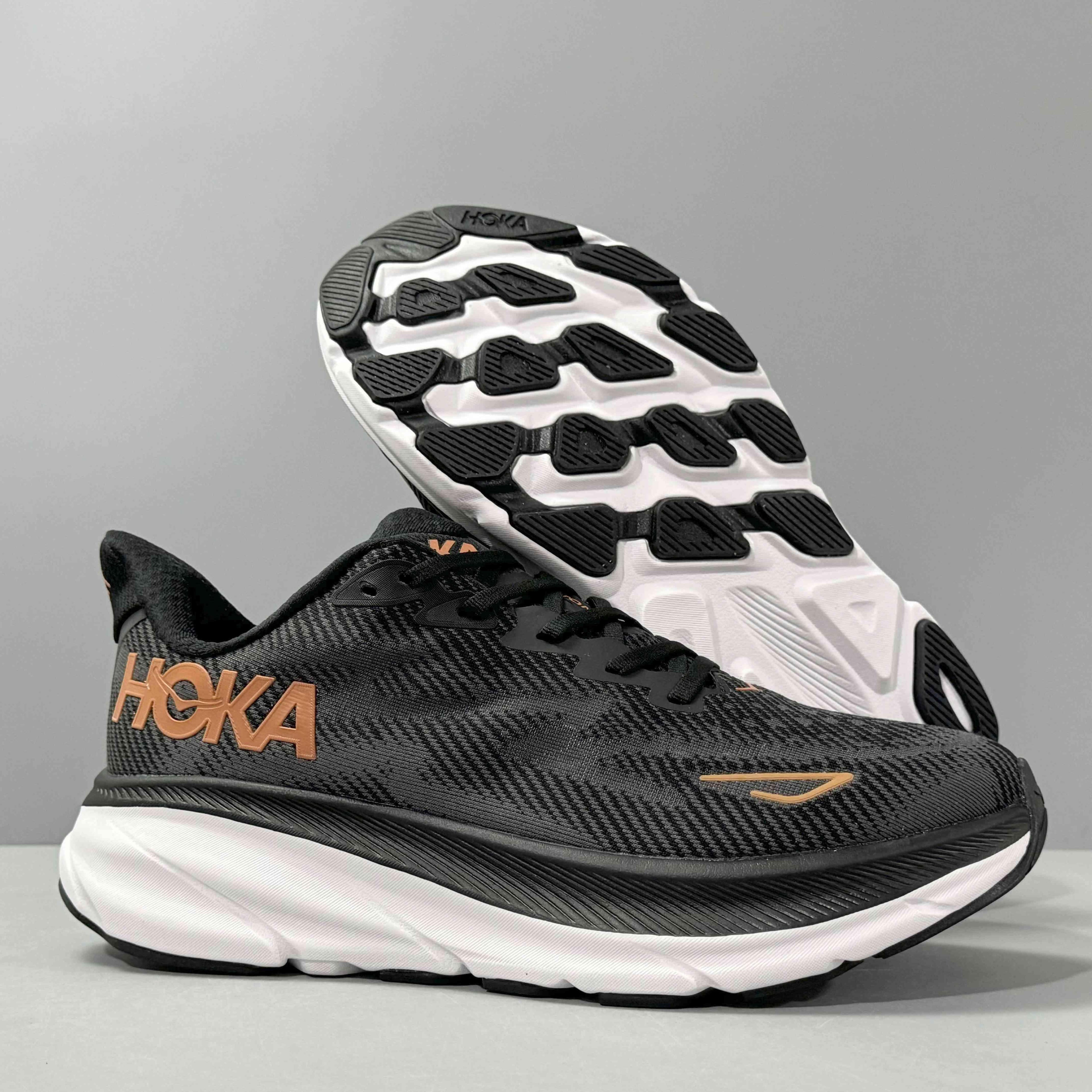 Hoka One One Clifton 9 &