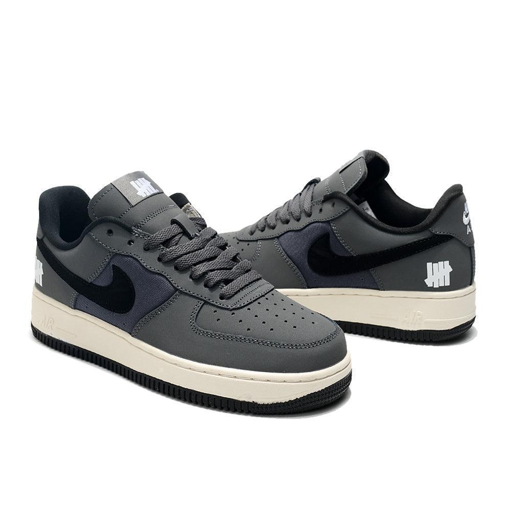 Nike Air Force 1 &
