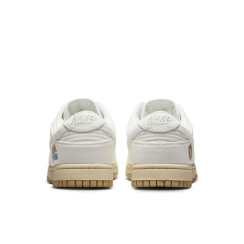 Nike Dunk Low &