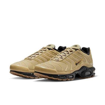 Nike Air Max Plus &