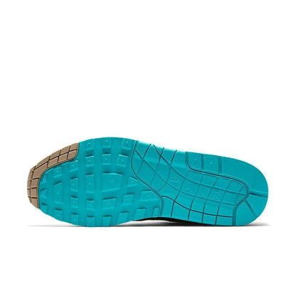 Nike Air Max 87 &