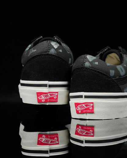 UNDEFEATED X VANS OG OLD SKOOL LX - &