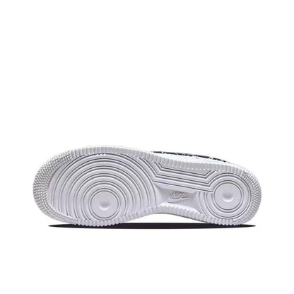 Nike Air Force 1 &