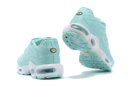 Nike Air Max Plus &
