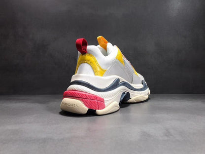 BALENCIAGA TRIPLE S SNEAKER