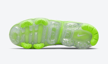 Nike Air VaporMax Plus &