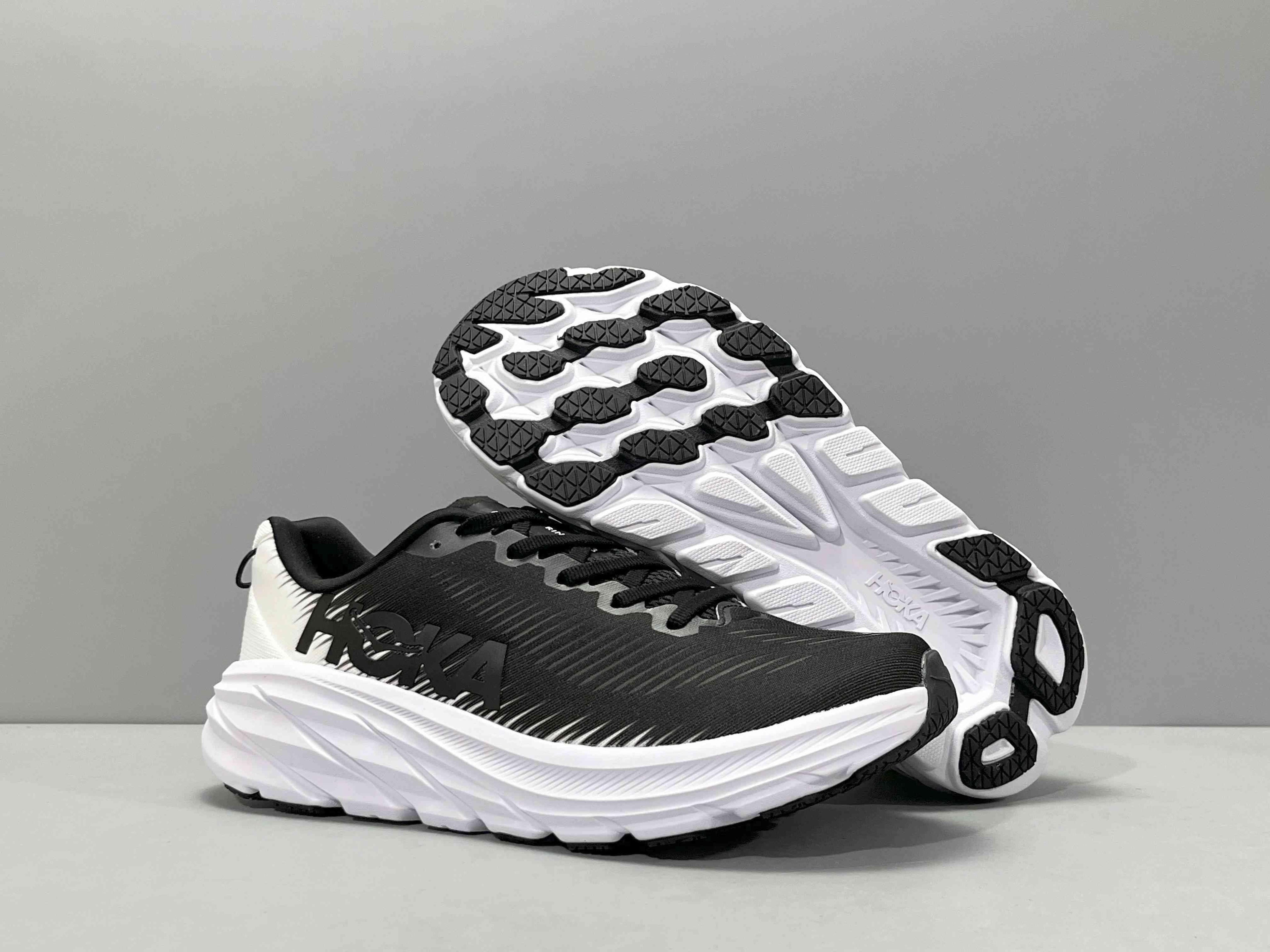 Hoka One One Rincon 3 &