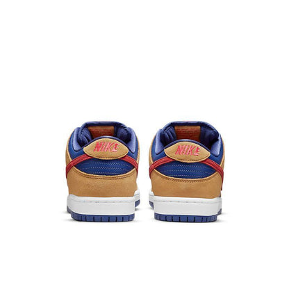 Nike SB Dunk Low &