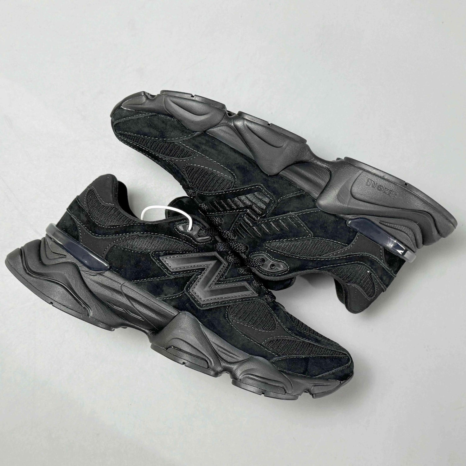 New Balance 9060 &