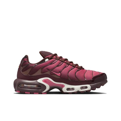 Nike Air Max Plus &