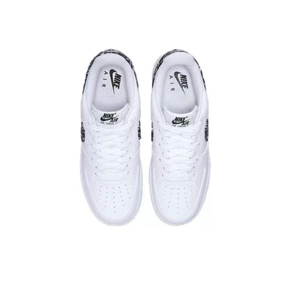 Nike Air Force 1 &