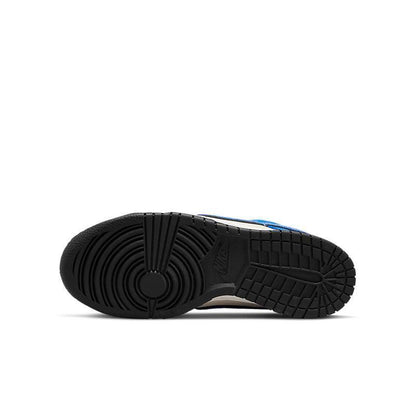 Nike Dunk Low &