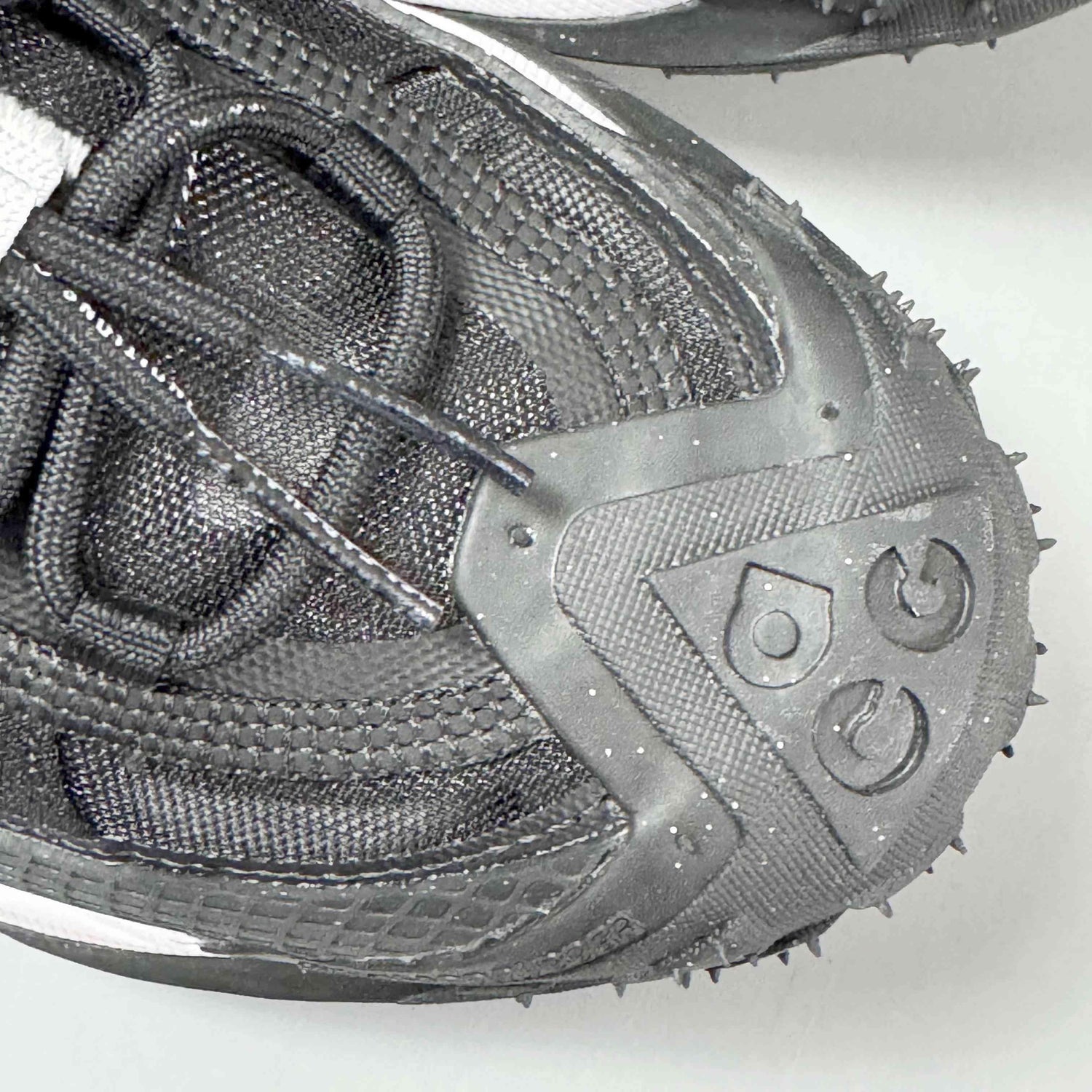 Nike ACG Mountain Fly 2 &