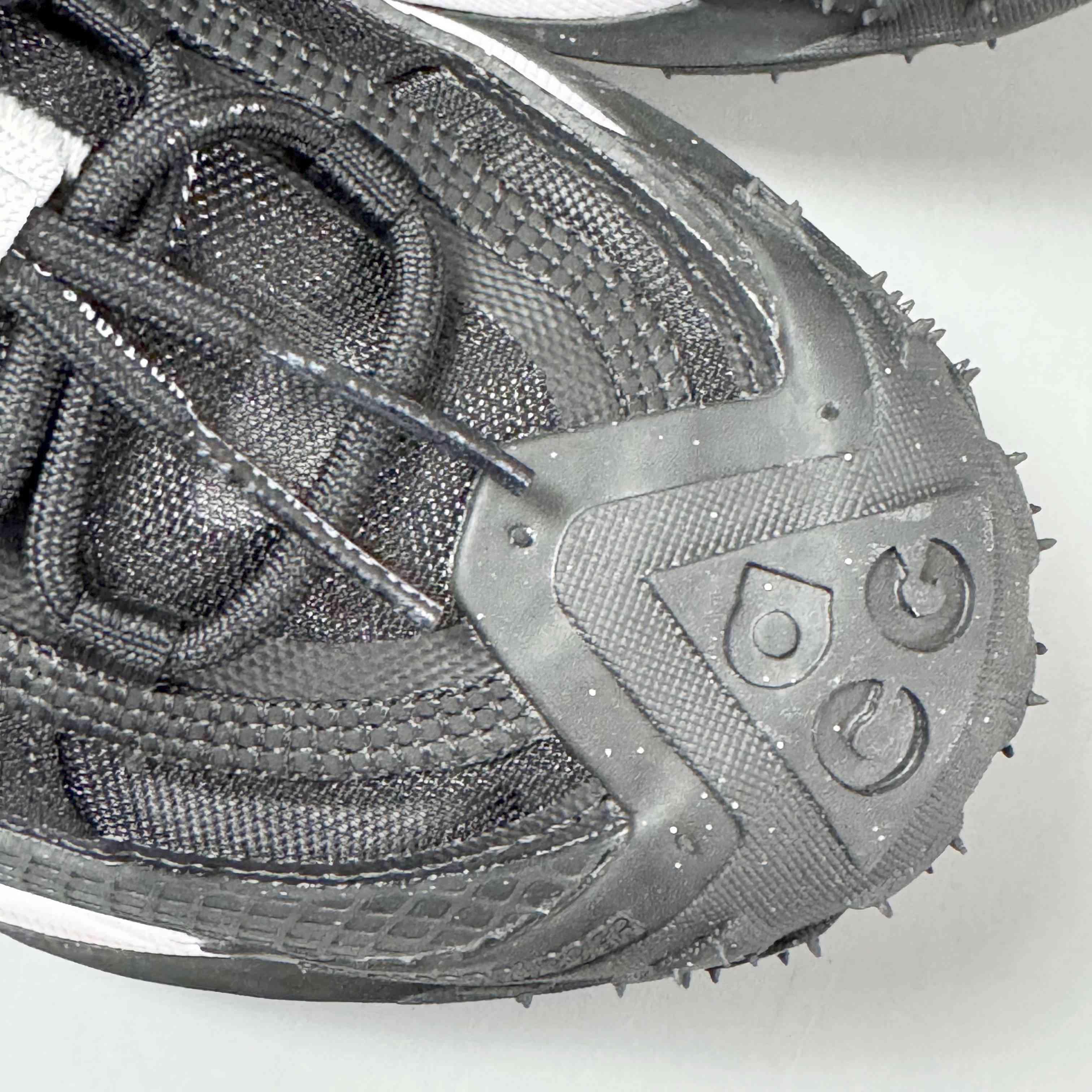 Nike ACG Mountain Fly 2 &