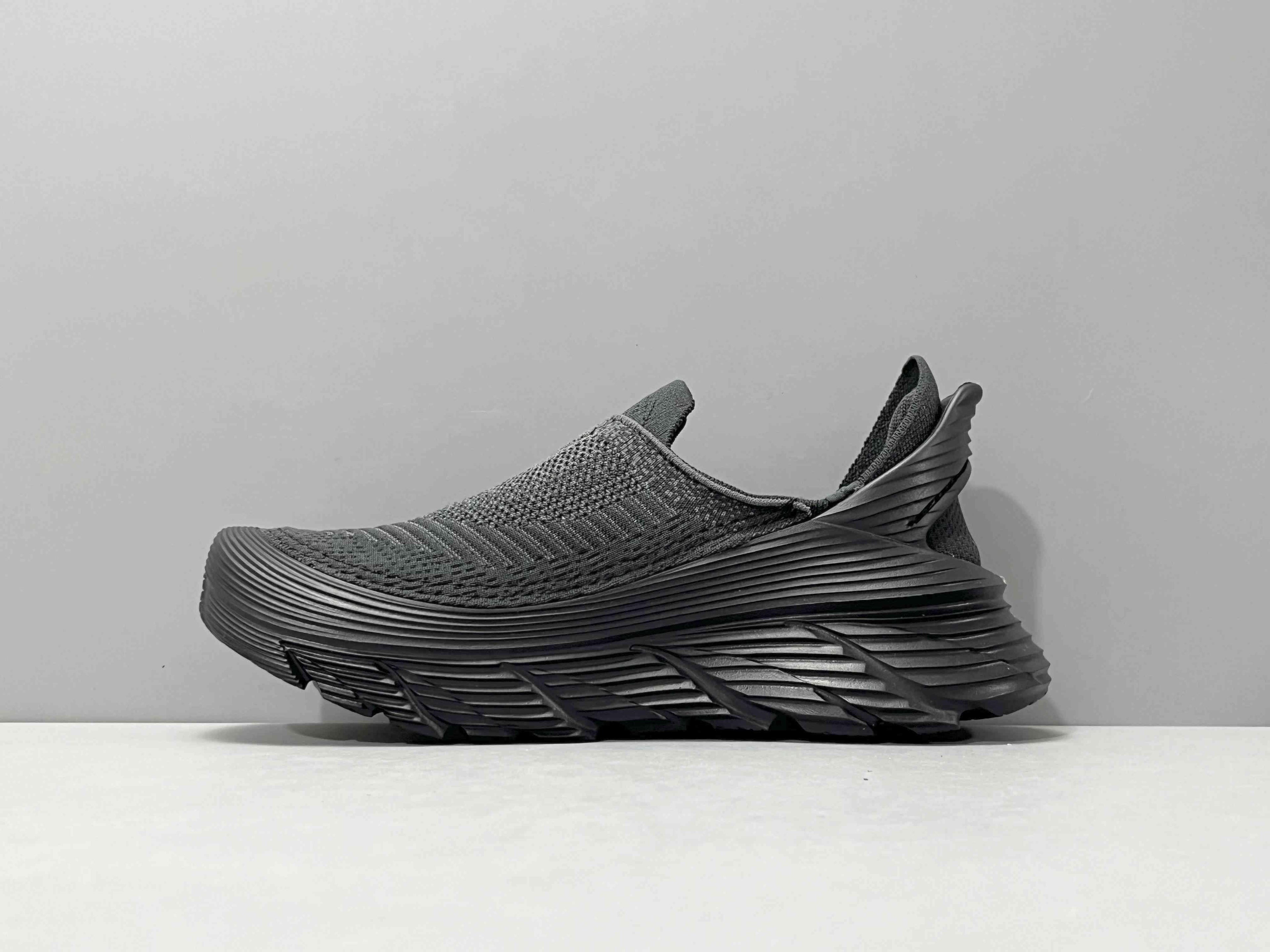 Hoka Restore TC &