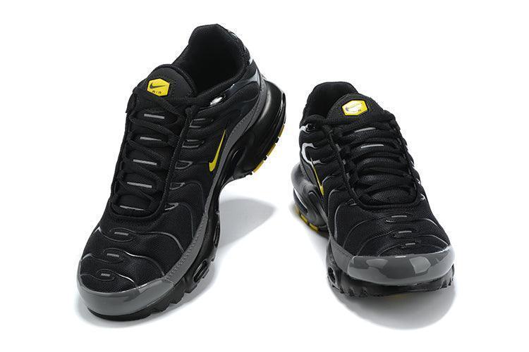Nike Air Max Plus &