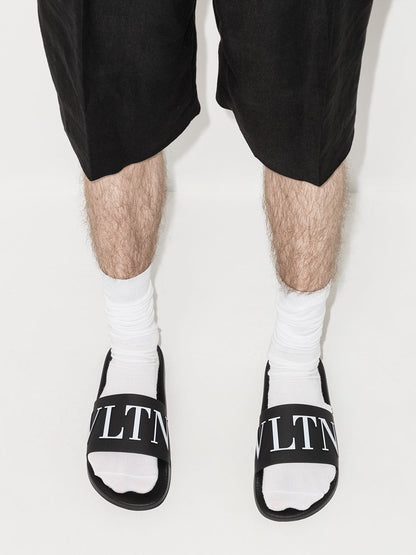 Valentino Garavani Vltn Pool Slides
