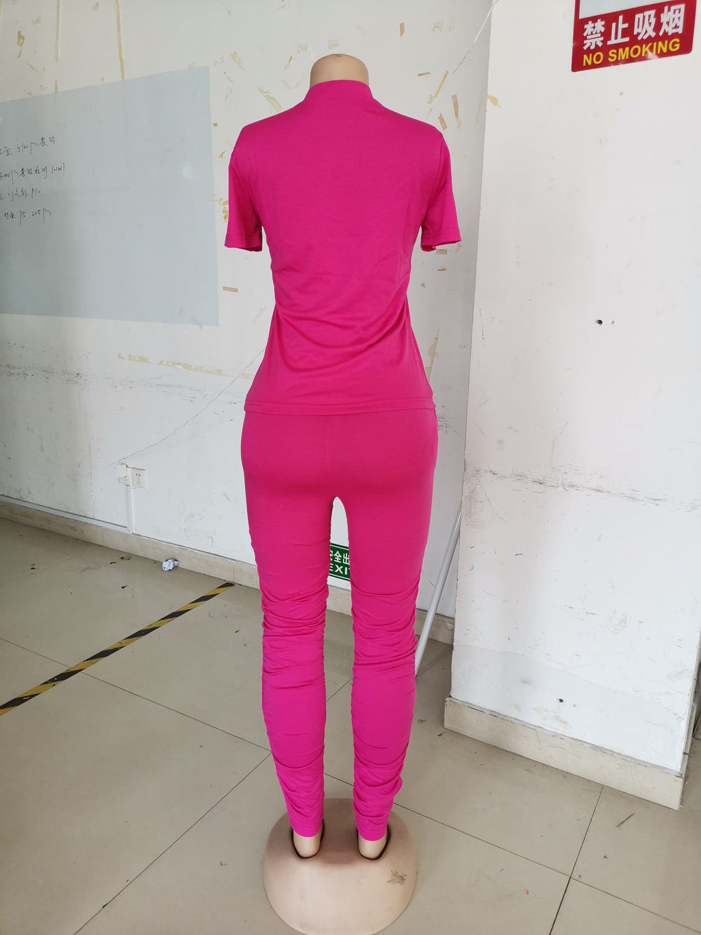 Damenbekleidung Gerafftes Kurzarm-Anzug-T-Shirt Zweiteiler Einfarbig Eng Sommer