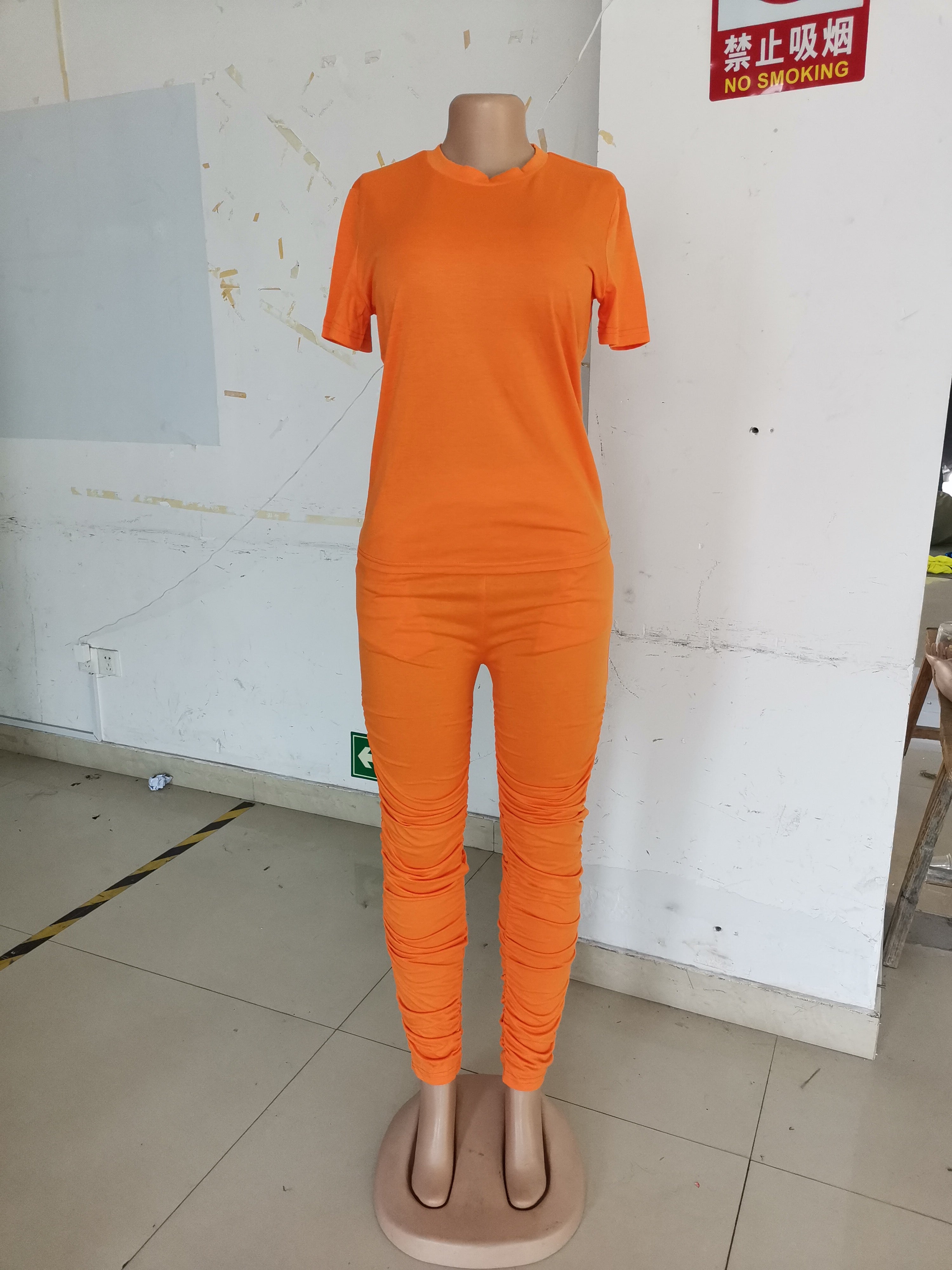 Damenbekleidung Gerafftes Kurzarm-Anzug-T-Shirt Zweiteiler Einfarbig Eng Sommer