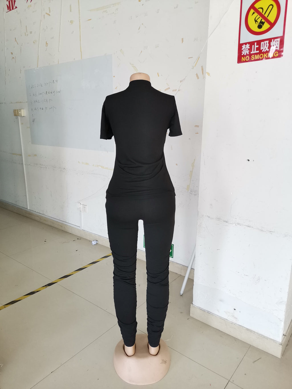 Damenbekleidung Gerafftes Kurzarm-Anzug-T-Shirt Zweiteiler Einfarbig Eng Sommer