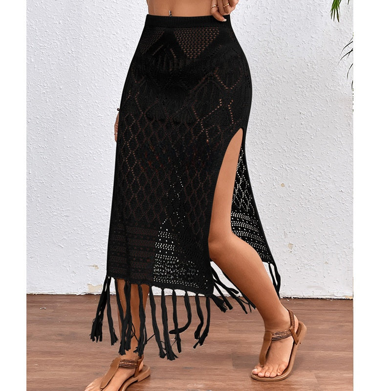 High-slit fringed skirt