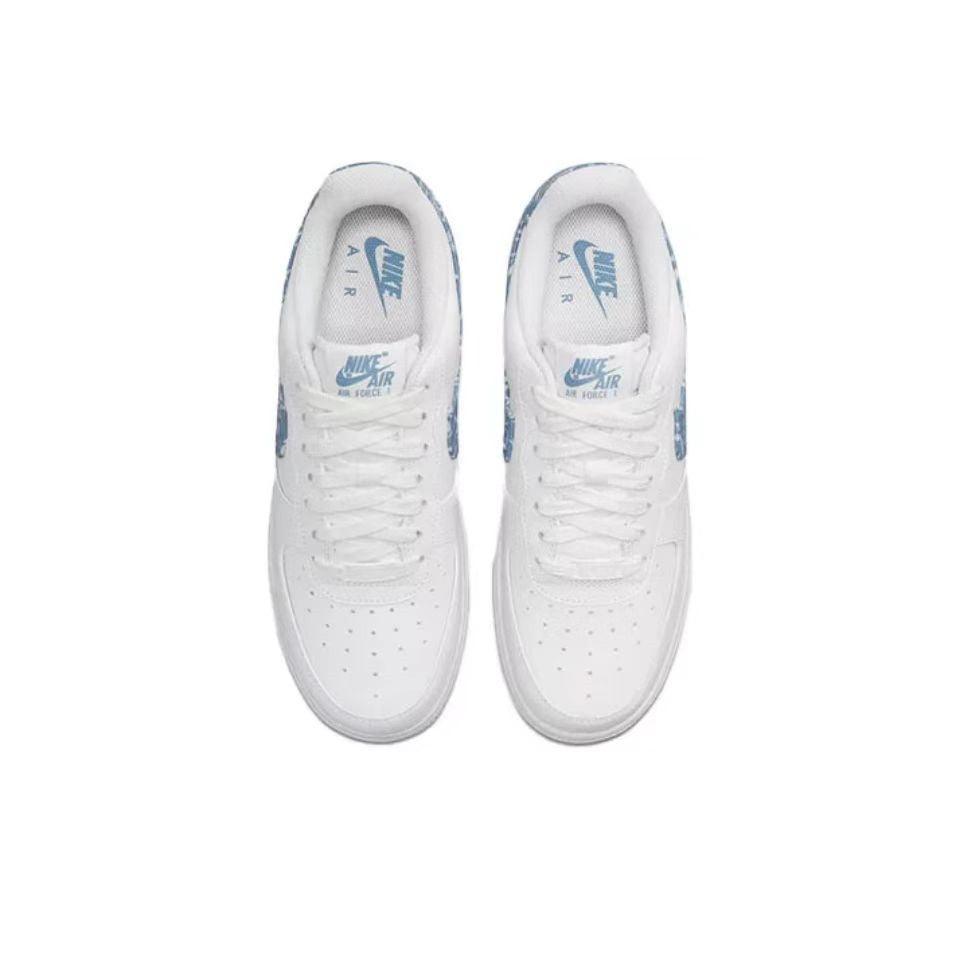 Nike Air Force 1 Low 07 &