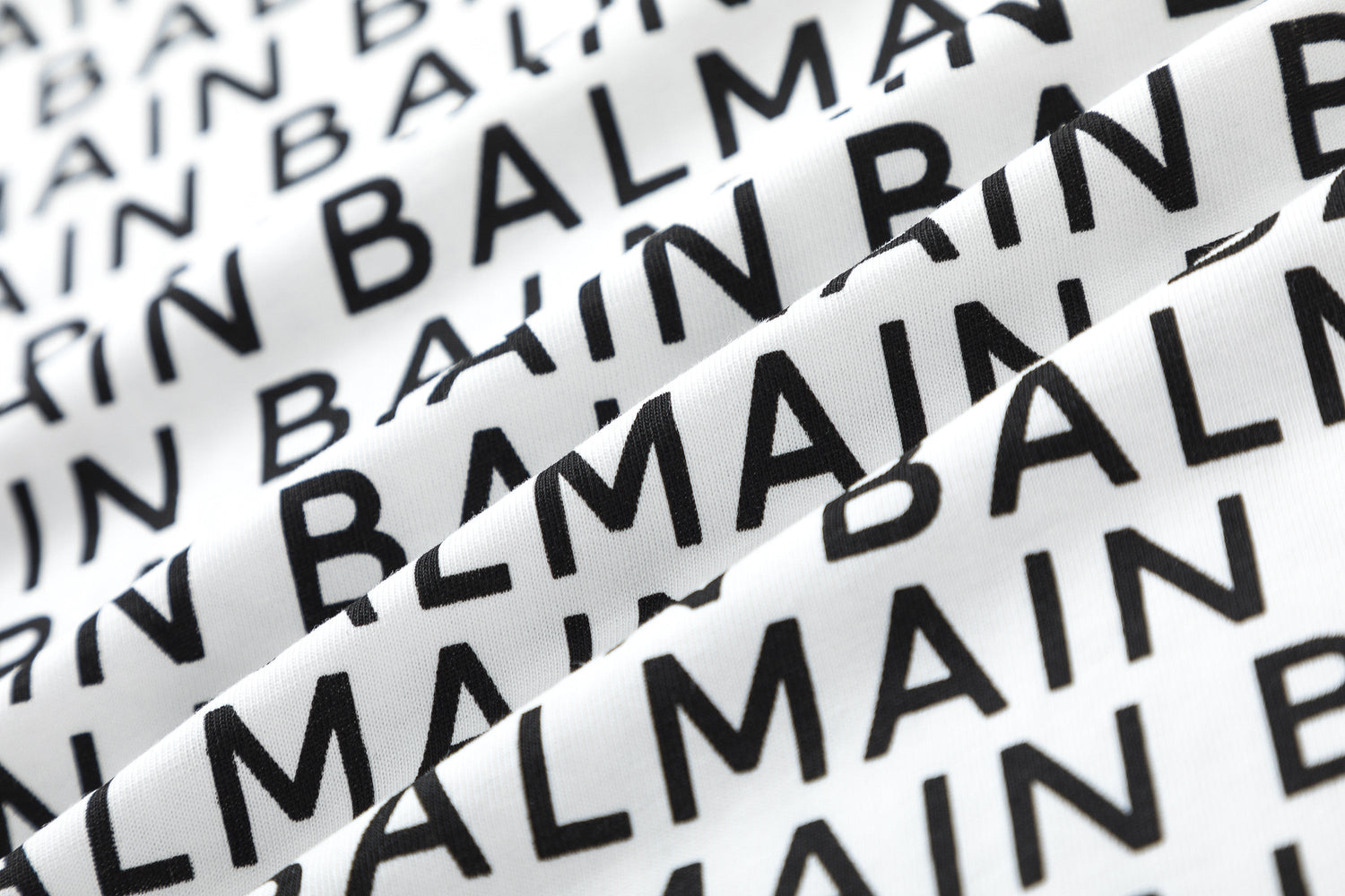 BALMAIN Logo Print T-shirt