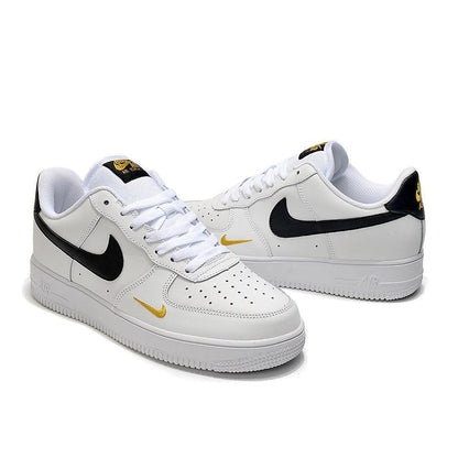 Nike Air Force 1 &