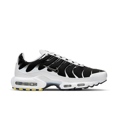 Nike Air Max Plus &