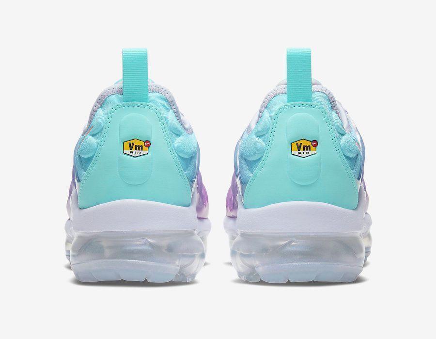 Nike Air VaporMax Plus &