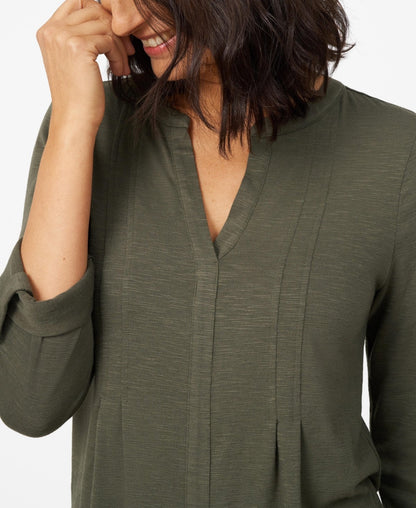 Cable and Gauge Womens Pintuck Pleat Henley Top - Dry Oregano, Small