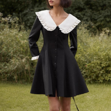 Schwarz-weißer Kontrastfarben-Puppenkragen-kurzes elegantes Faltenrock-Kleid für Damen