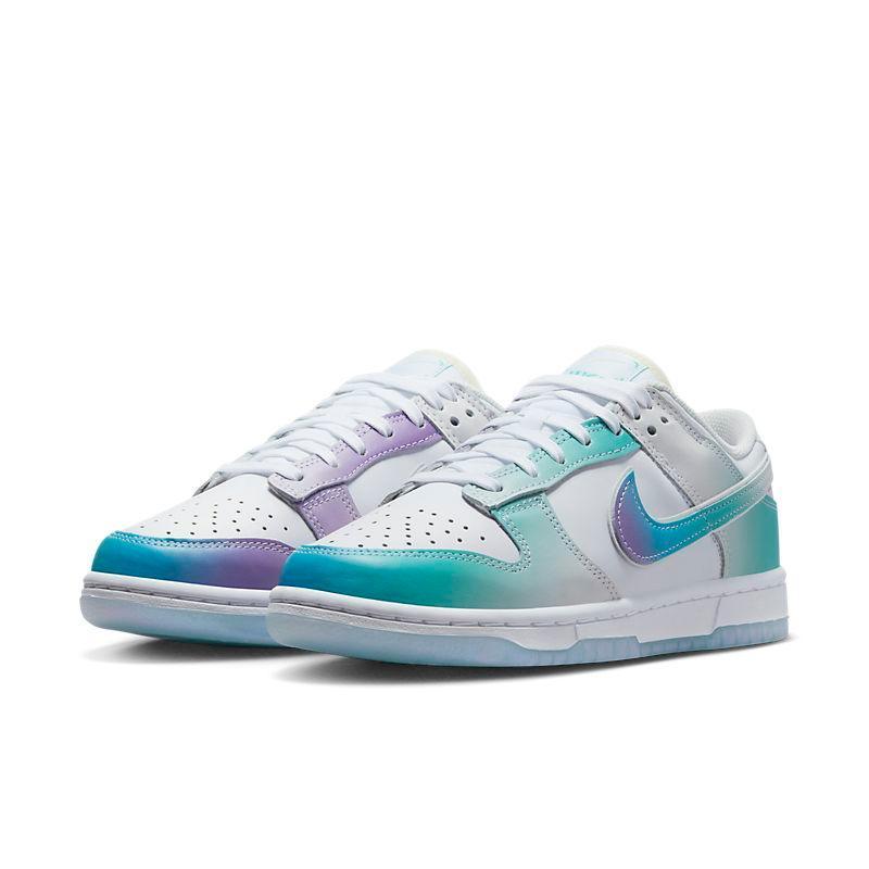Nike Dunk Low &
