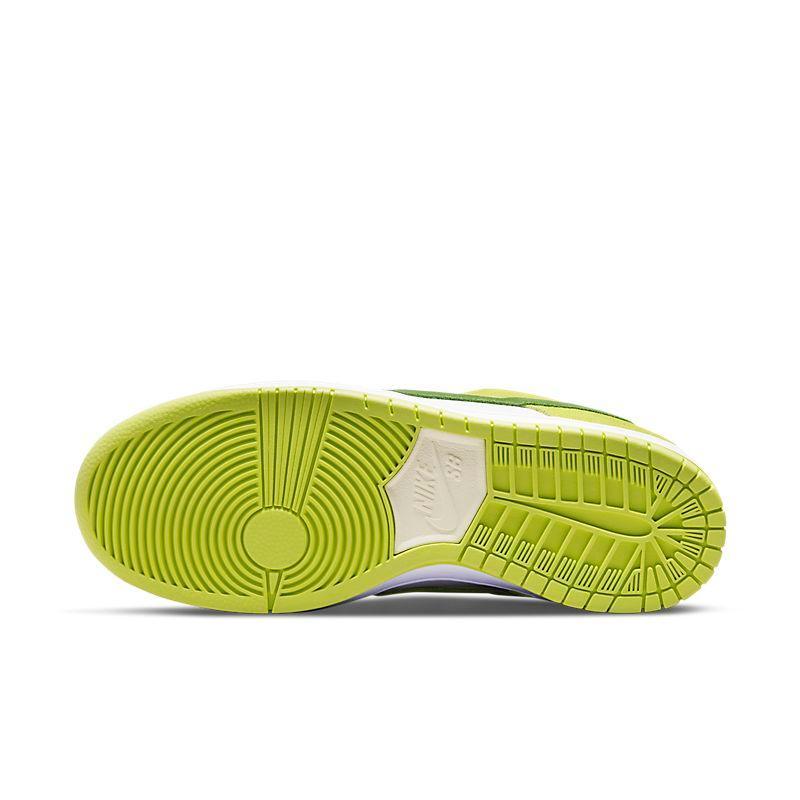 Nike Dunk SB Low &