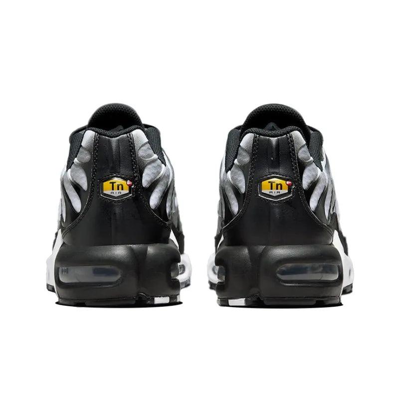 Nike Air Max Plus &