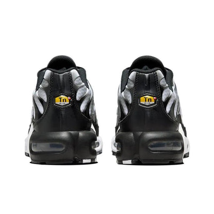 Nike Air Max Plus &