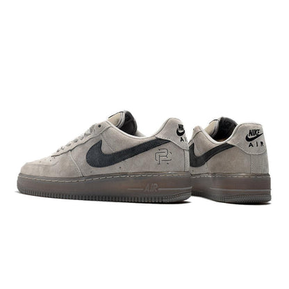 Nike Air Force 1 &