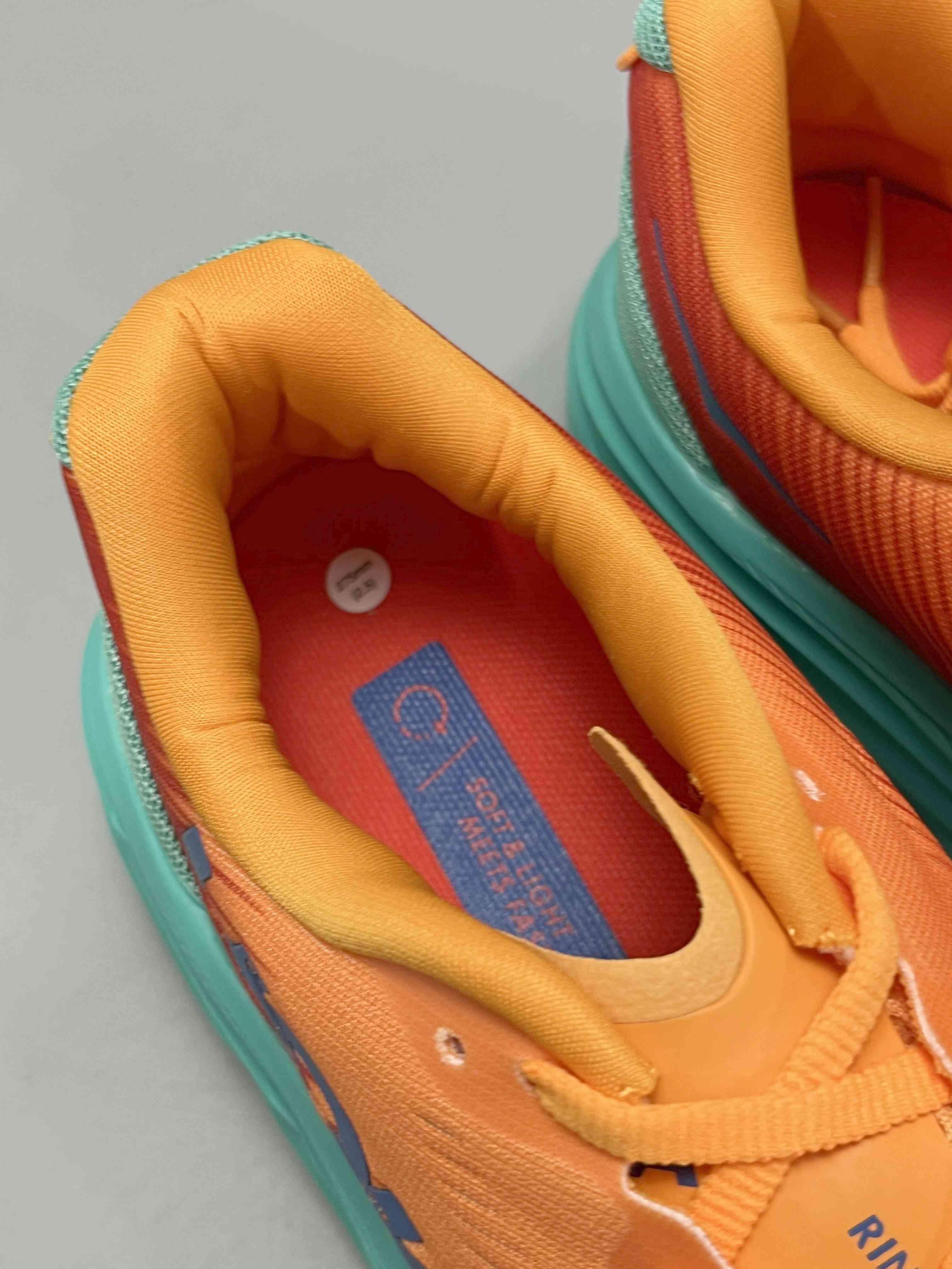 Hoka One One Rincon 3 &