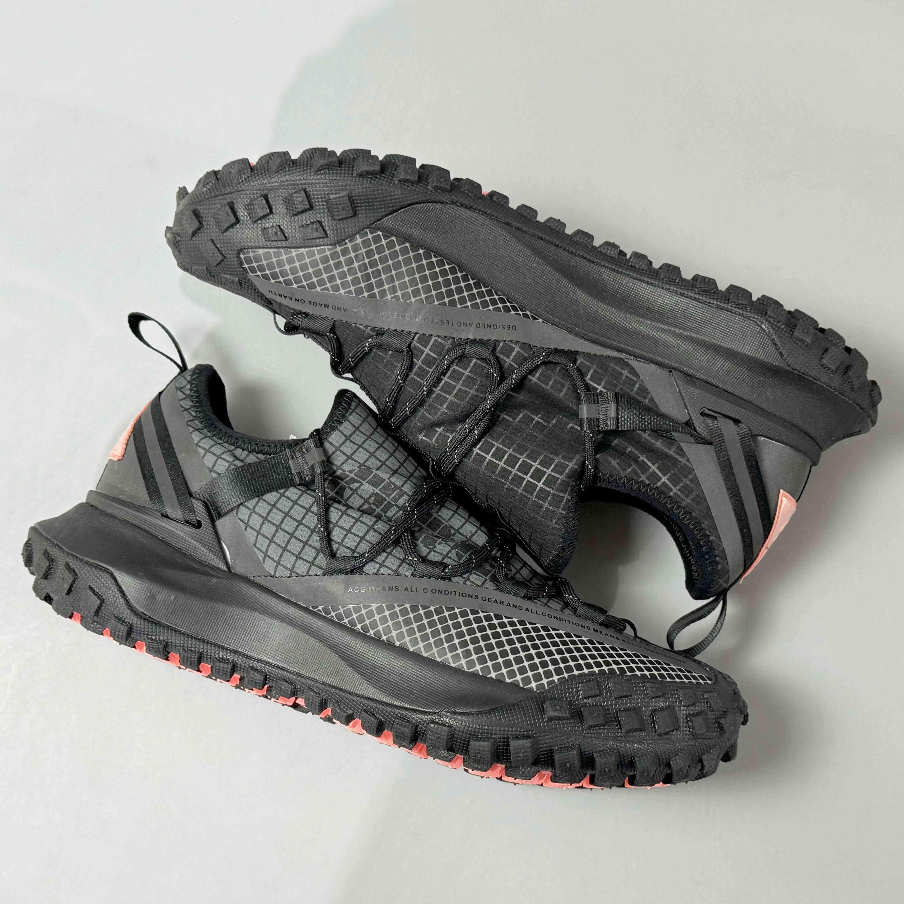Nike ACG Mountain Fly Low &